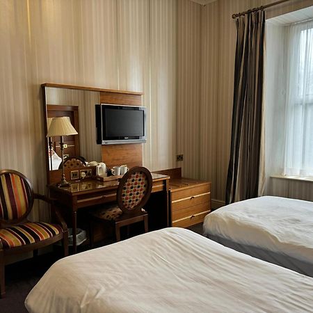 Tre-Ysgawen Hall & Spa لانْجيفْني المظهر الخارجي الصورة
