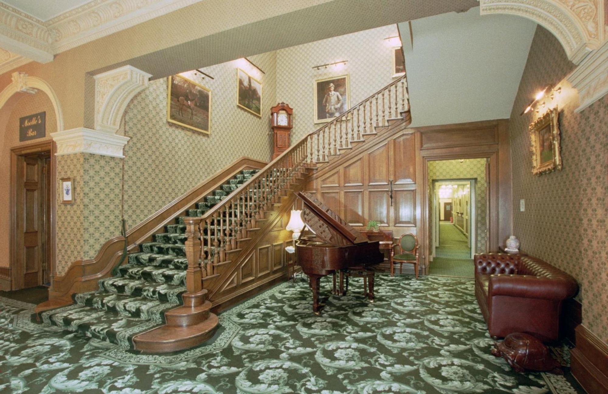 Tre-Ysgawen Hall & Spa لانْجيفْني المظهر الخارجي الصورة